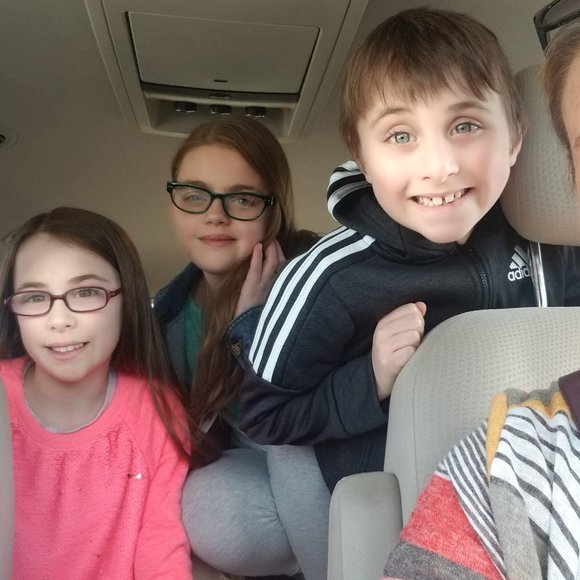 Meet your Posher, Lauren - Picture 5 of 15